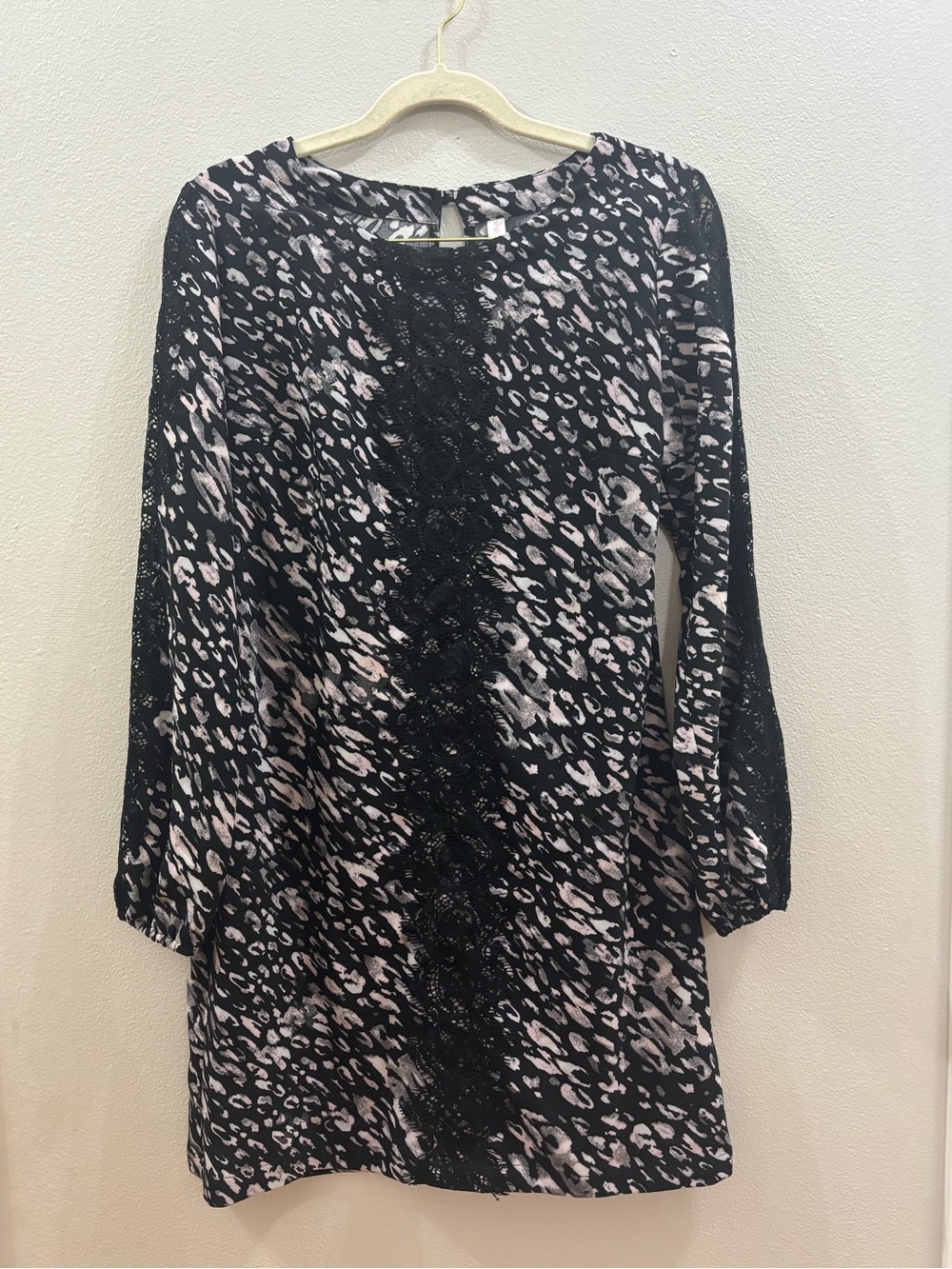Xhilaration Black & Light Pink Animal Print Long-Sleeve Shift Dress